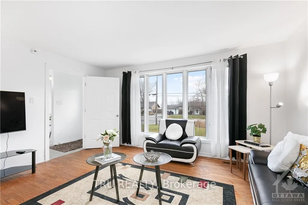 Photo 11 of 4775 Thunder Road, Ottawa, Carlsbad Springs — HOMEH