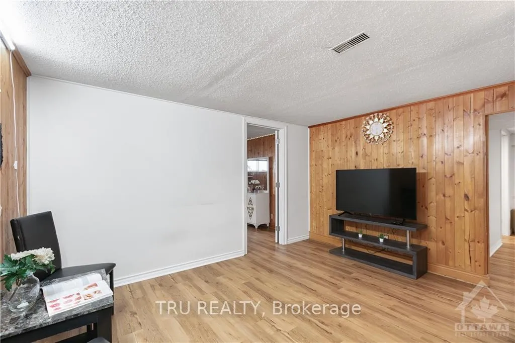 Photo 24 of 4775 Thunder Road, Ottawa, Carlsbad Springs — HOMEH