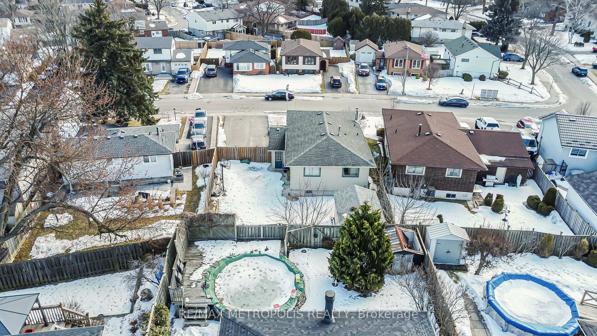 Photo 6 of 280 Cranbrook Drive, Hamilton, Gilkson — HOMEH