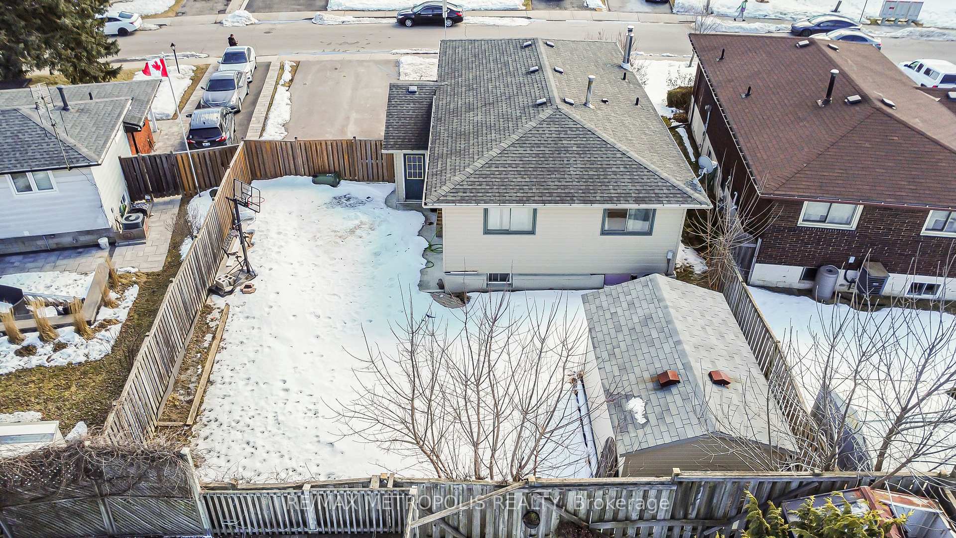 Photo 7 of 280 Cranbrook Drive, Hamilton, Gilkson — HOMEH
