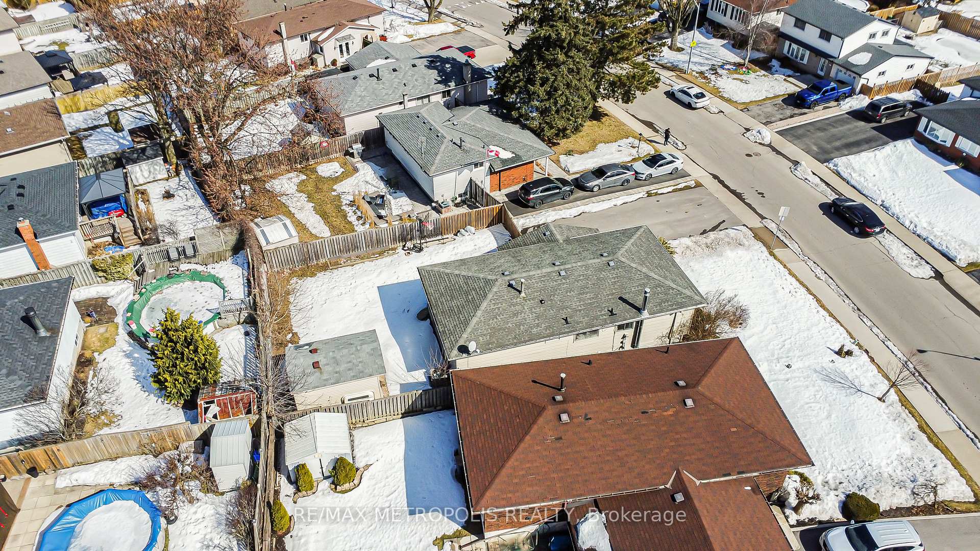 Photo 10 of 280 Cranbrook Drive, Hamilton, Gilkson — HOMEH