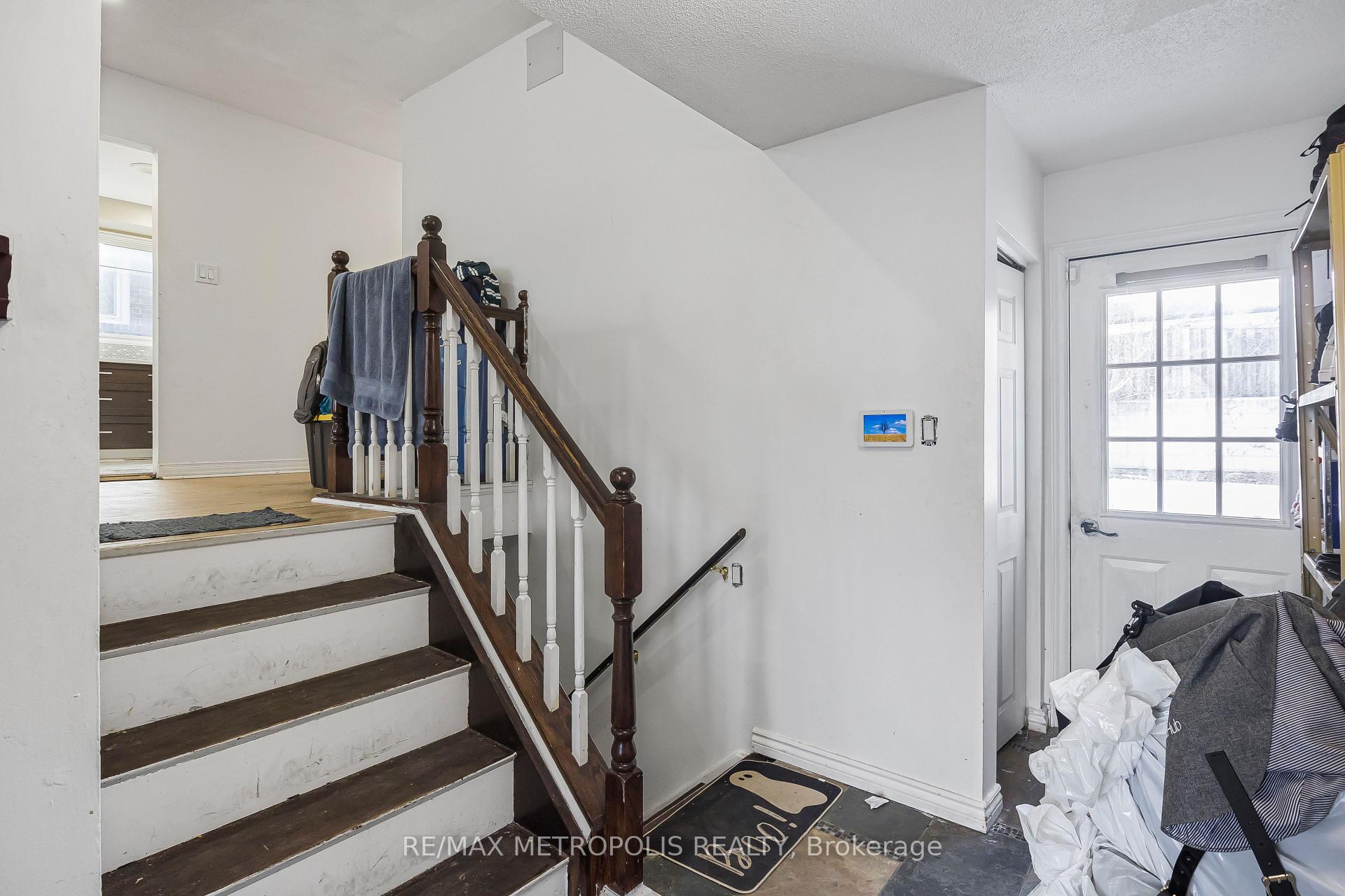 Photo 17 of 280 Cranbrook Drive, Hamilton, Gilkson — HOMEH