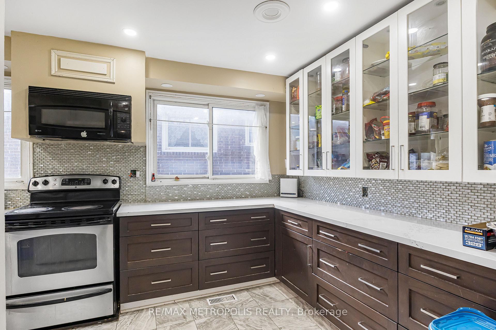 Photo 20 of 280 Cranbrook Drive, Hamilton, Gilkson — HOMEH