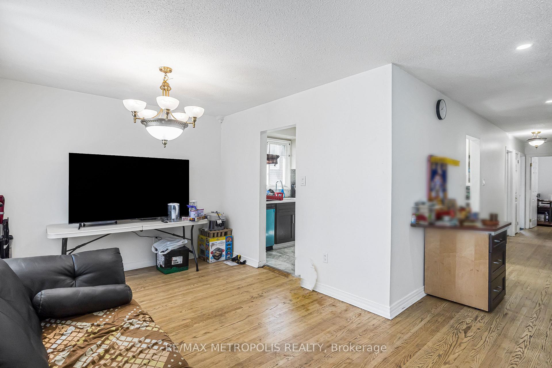 Photo 25 of 280 Cranbrook Drive, Hamilton, Gilkson — HOMEH