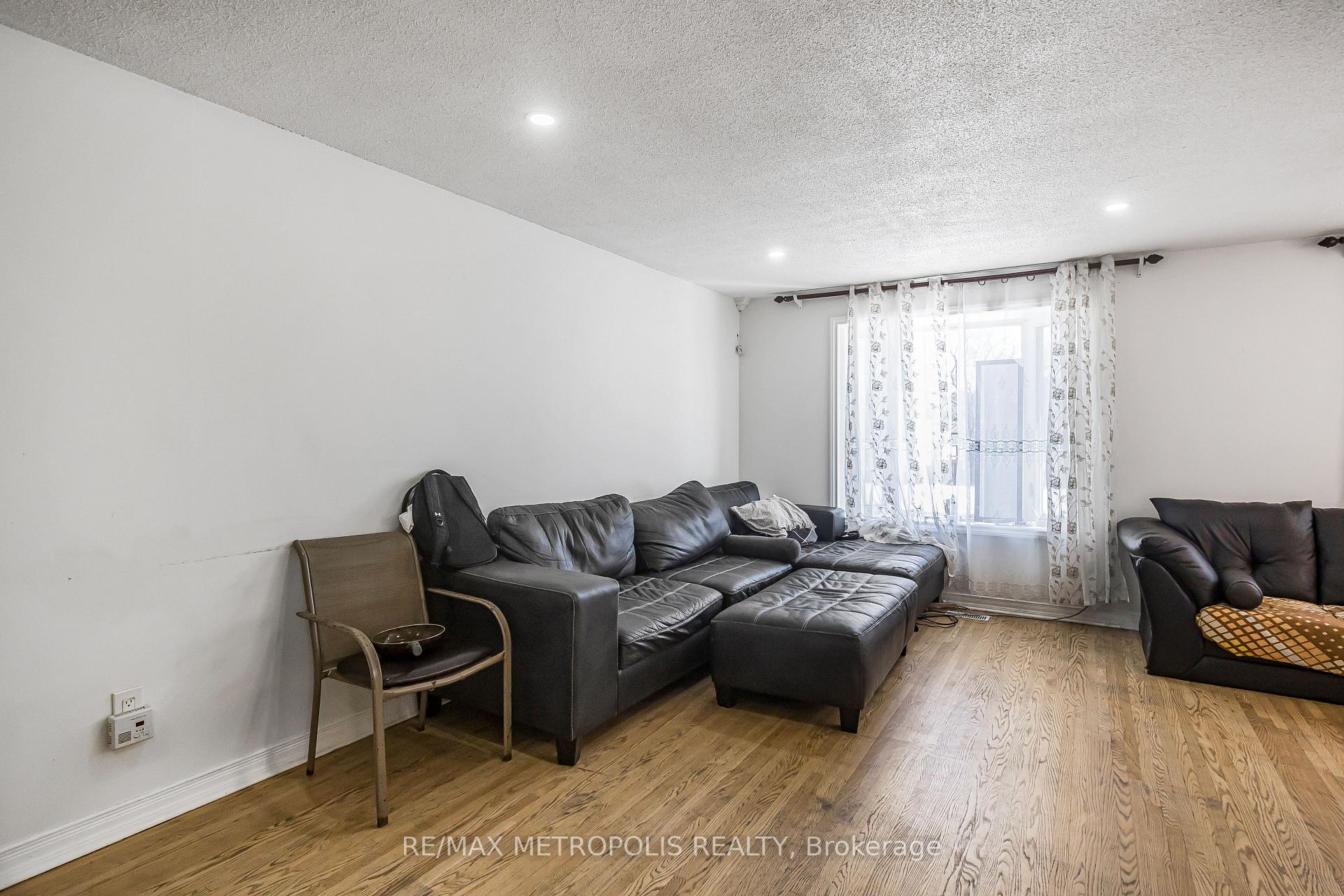 Photo 26 of 280 Cranbrook Drive, Hamilton, Gilkson — HOMEH