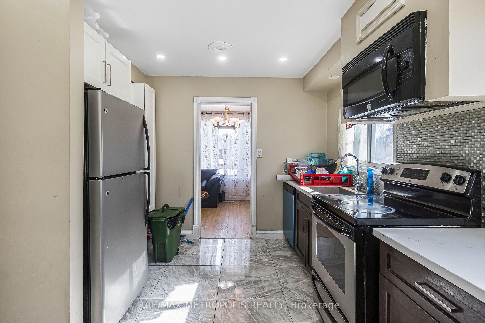 Photo 31 of 280 Cranbrook Drive, Hamilton, Gilkson — HOMEH
