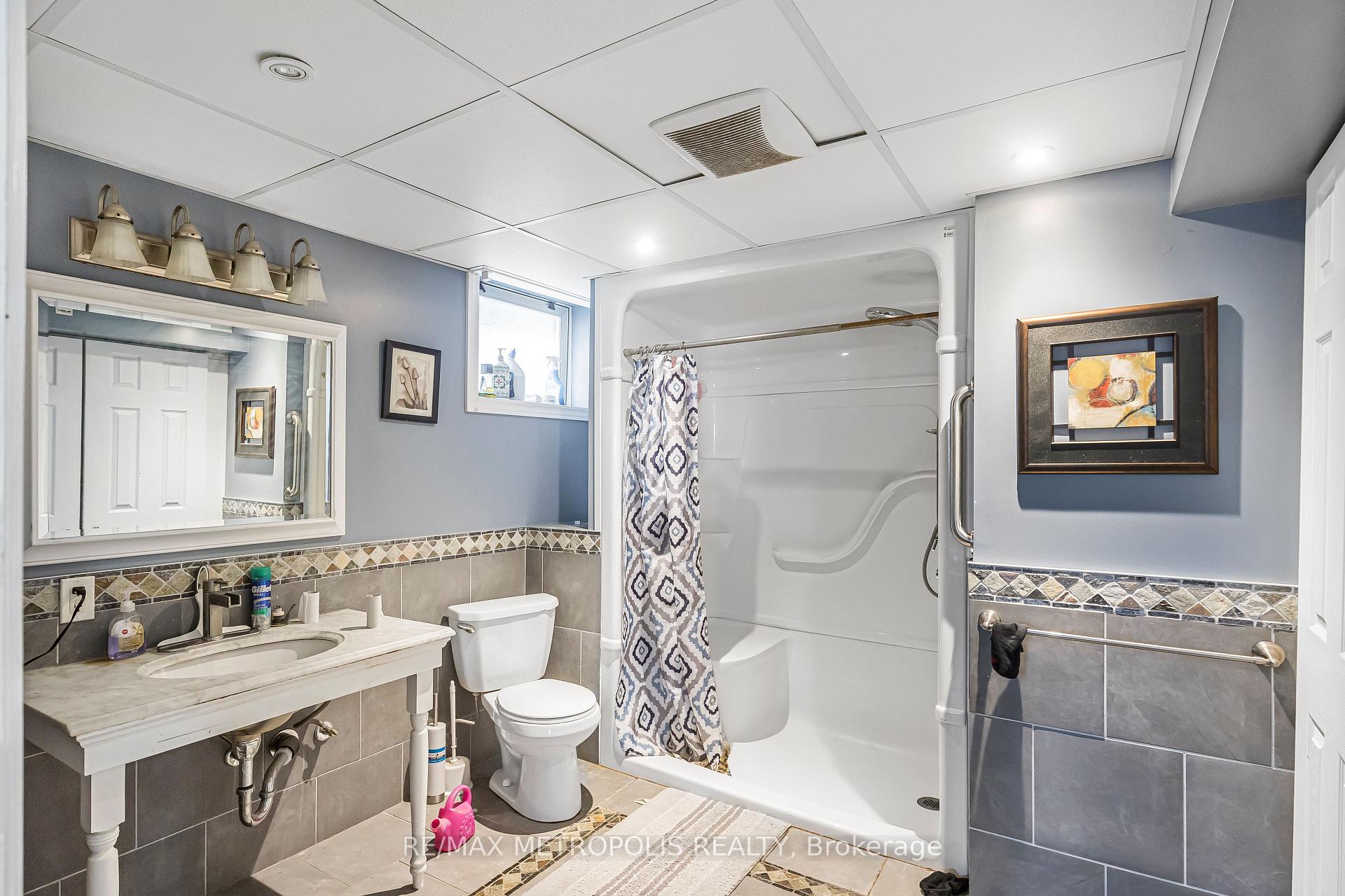 Photo 36 of 280 Cranbrook Drive, Hamilton, Gilkson — HOMEH