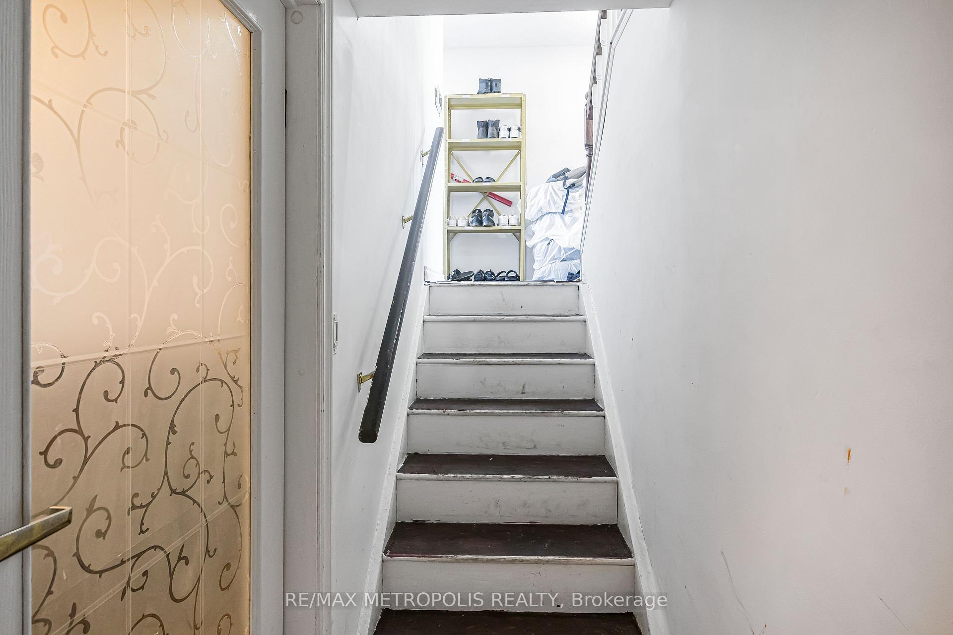 Photo 40 of 280 Cranbrook Drive, Hamilton, Gilkson — HOMEH