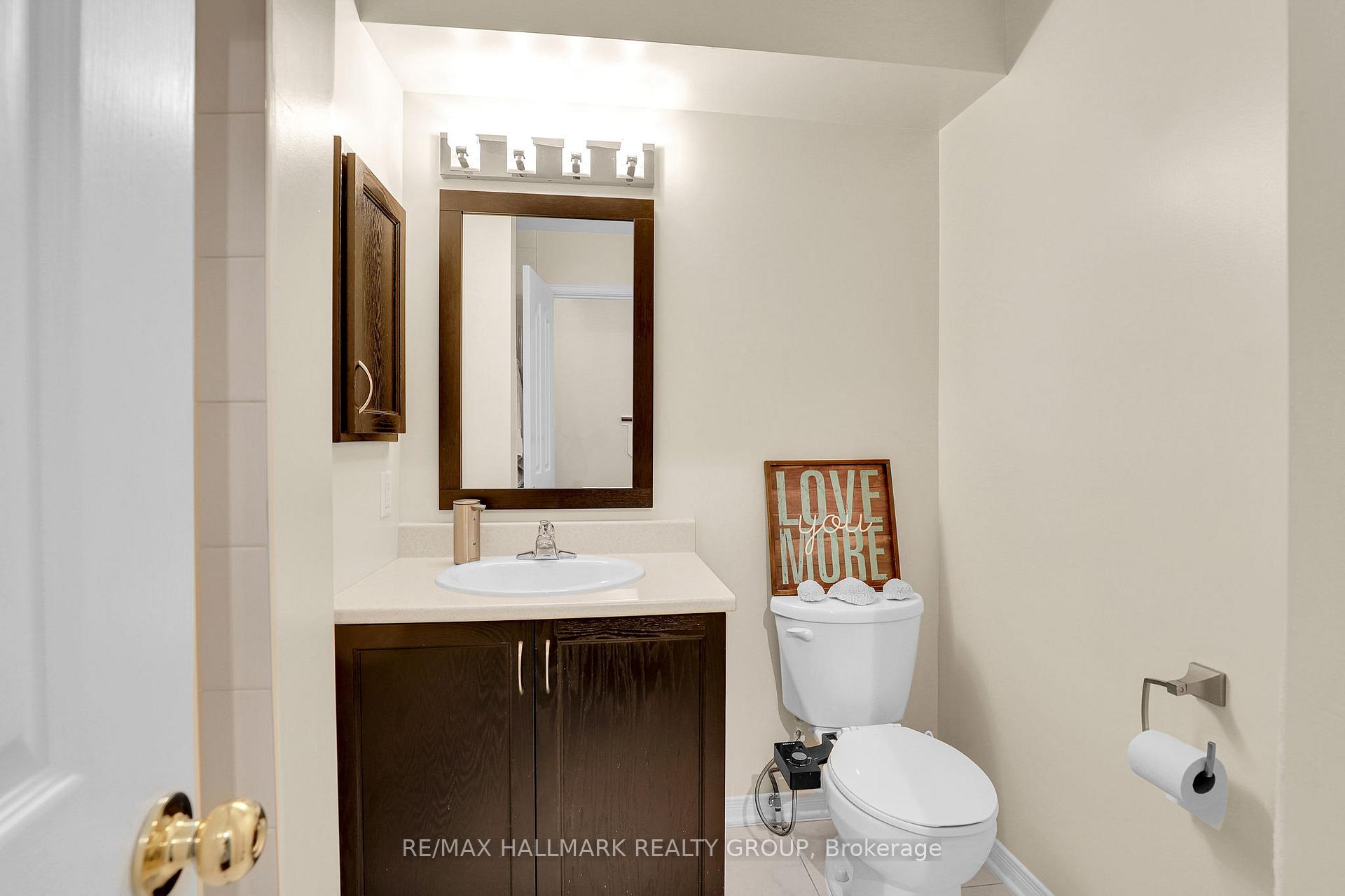 Photo 21 of 39 Jenscott Private, Ottawa, Central Park — HOMEH