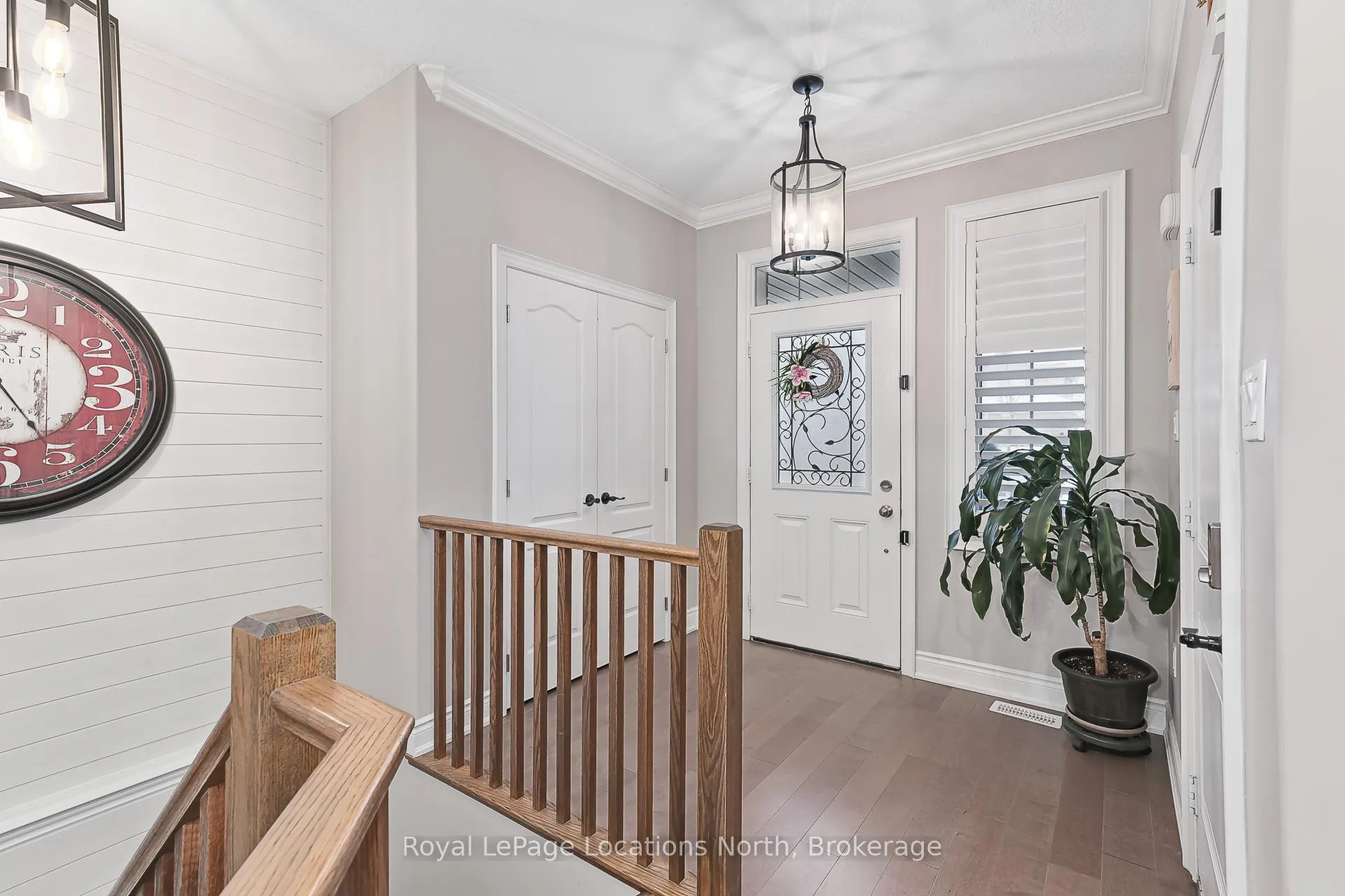 Photo 2 of 186 Findlay Drive, Collingwood — HOMEH