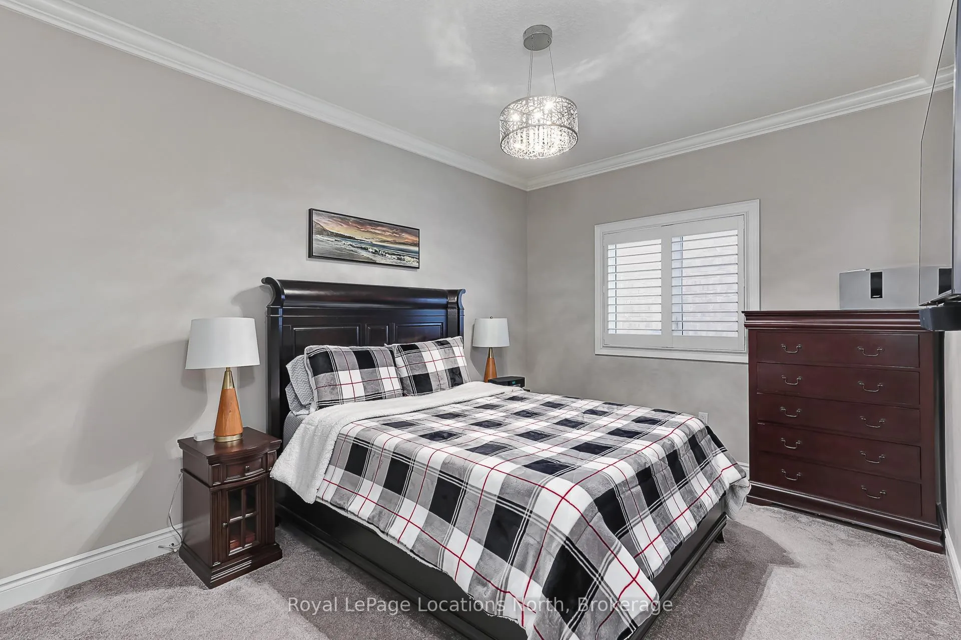 Photo 12 of 186 Findlay Drive, Collingwood — HOMEH