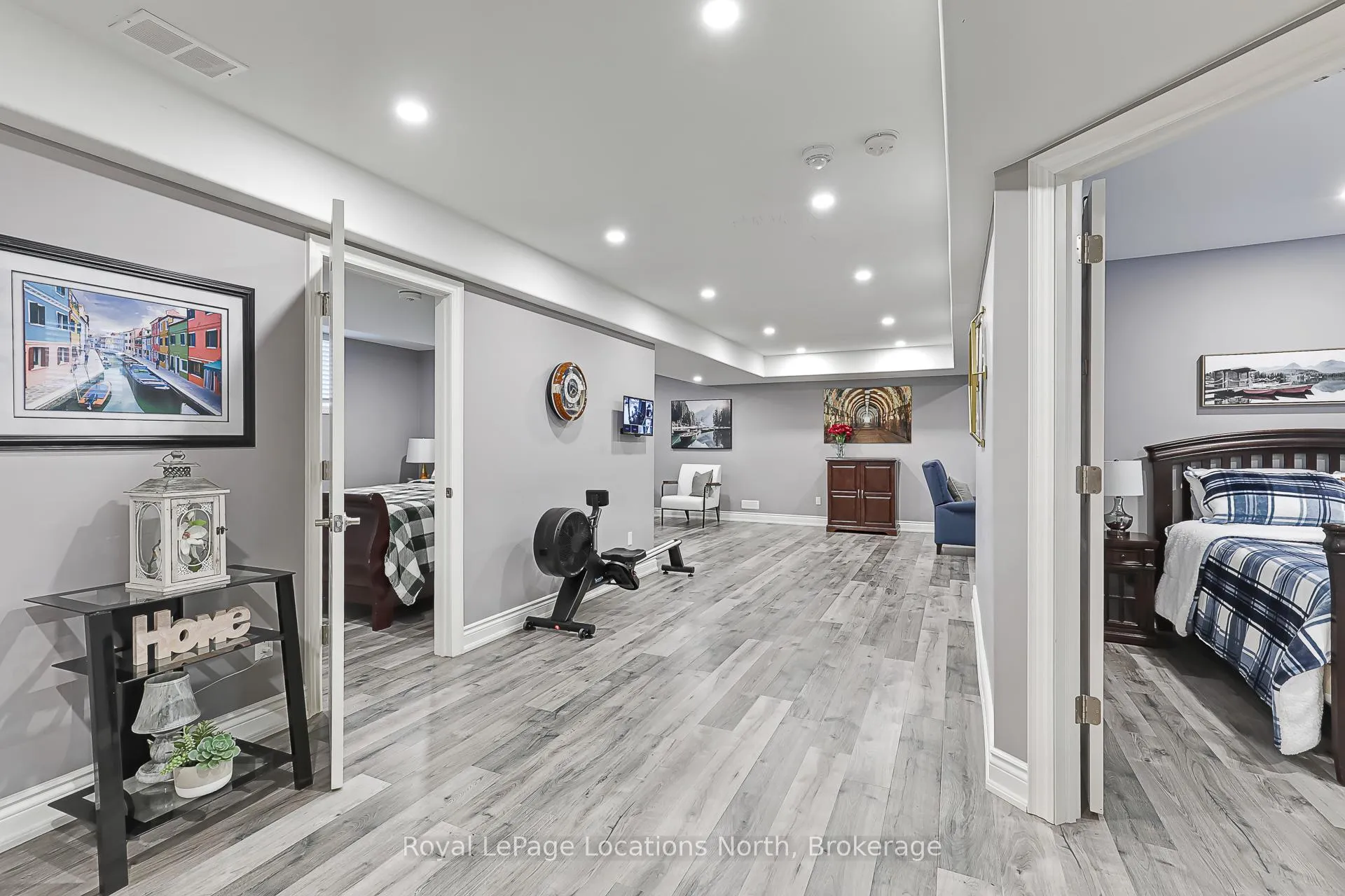 Photo 13 of 186 Findlay Drive, Collingwood — HOMEH