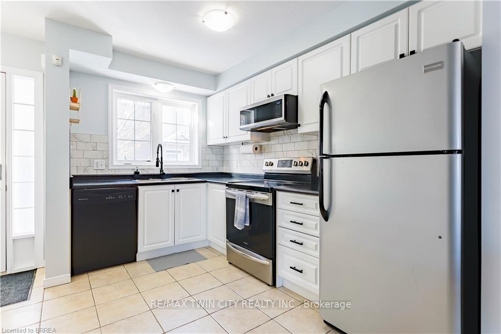 Photo 5 of Unit 3, 1328 Upper Sherman Avenue, Hamilton, Rushdale — HOMEH
