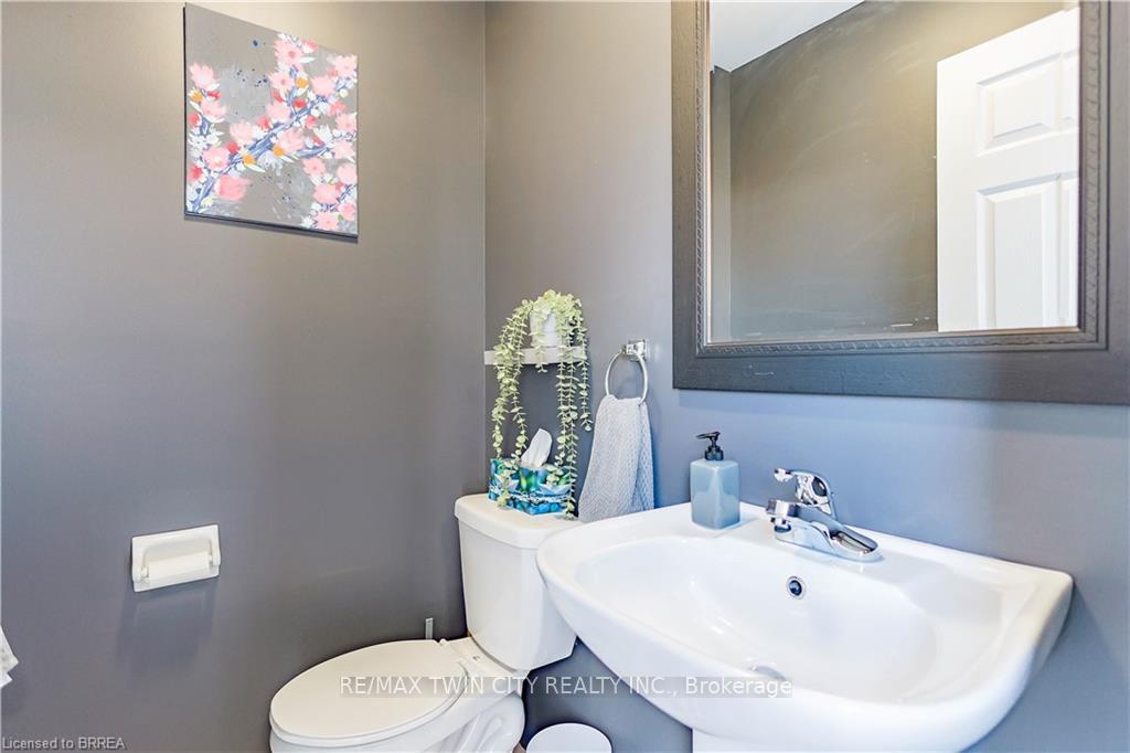 Photo 14 of Unit 3, 1328 Upper Sherman Avenue, Hamilton, Rushdale — HOMEH