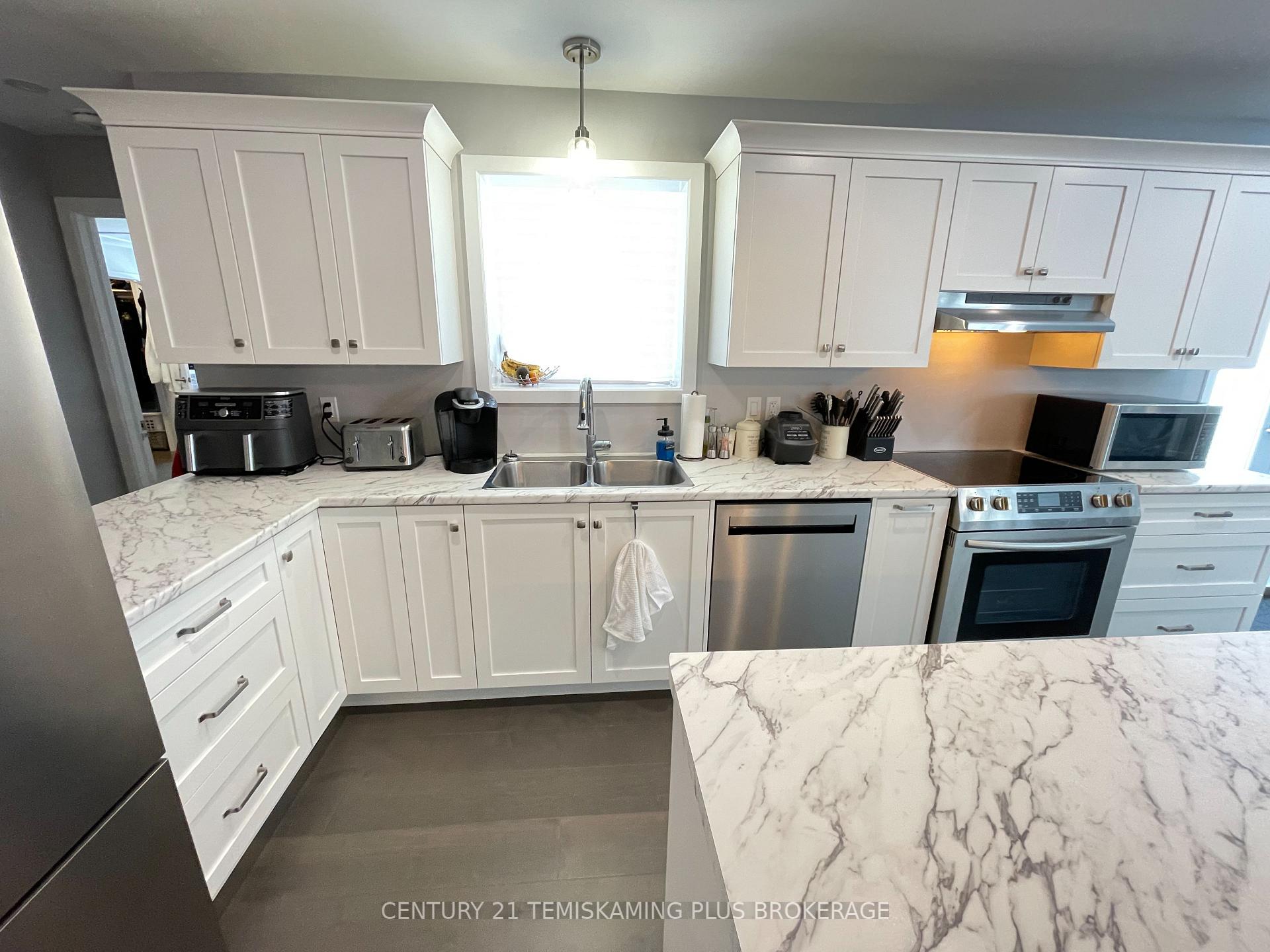 Photo 13 of 15 Seventh Avenue, Armstrong, Earlton — HOMEH