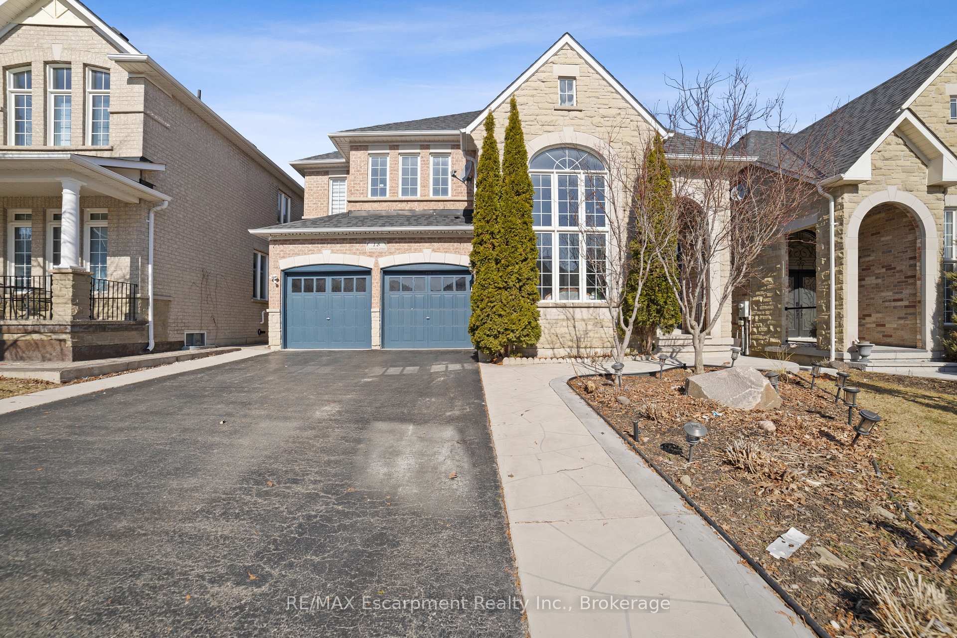 Photo 1 of 18 Cooperage Street, Brampton, Bram West — HOMEH