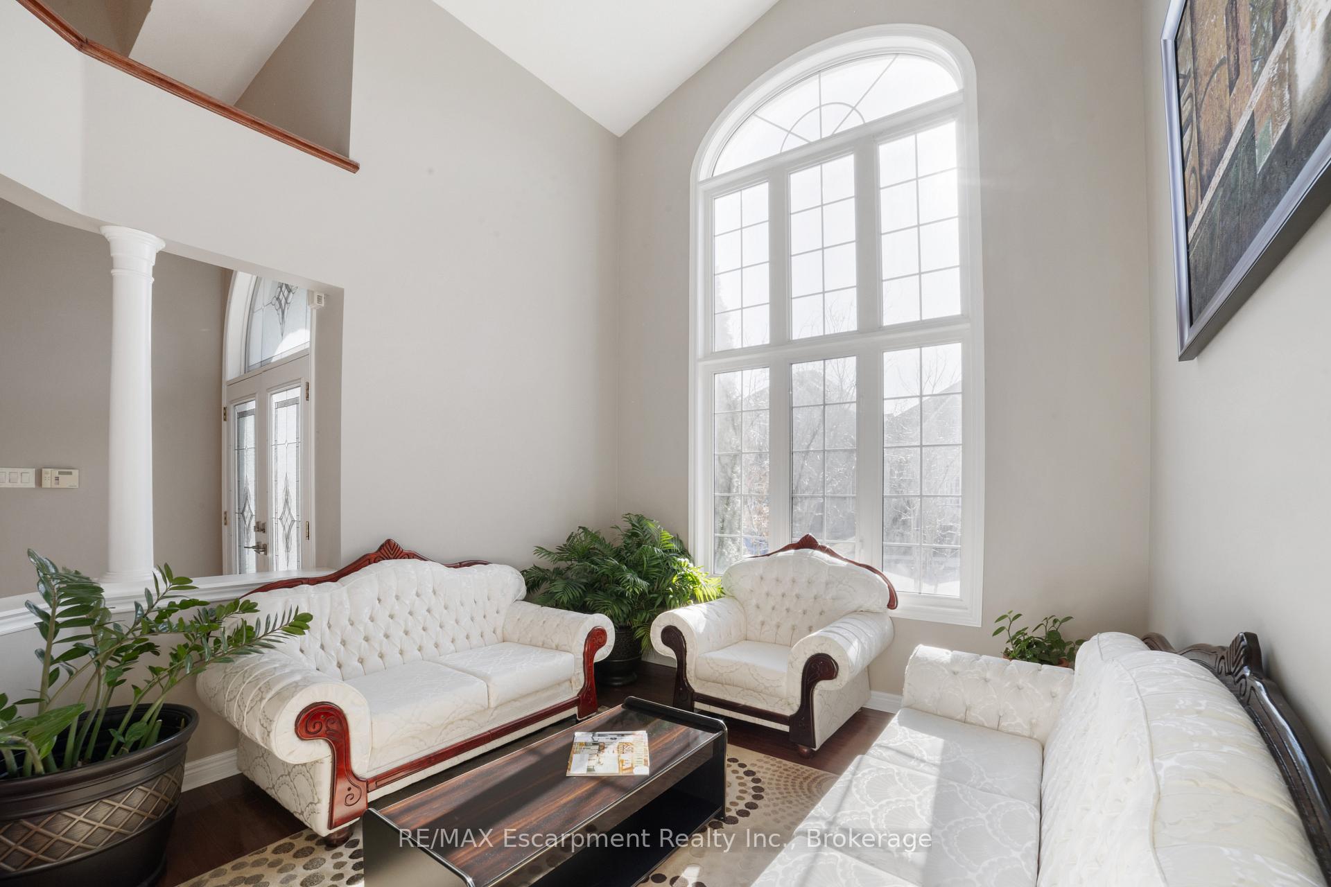 Photo 6 of 18 Cooperage Street, Brampton, Bram West — HOMEH