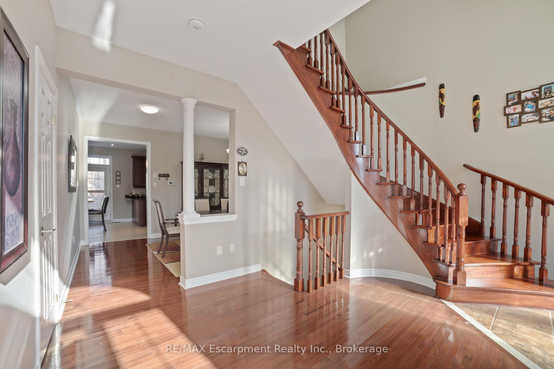 Photo 8 of 18 Cooperage Street, Brampton, Bram West — HOMEH