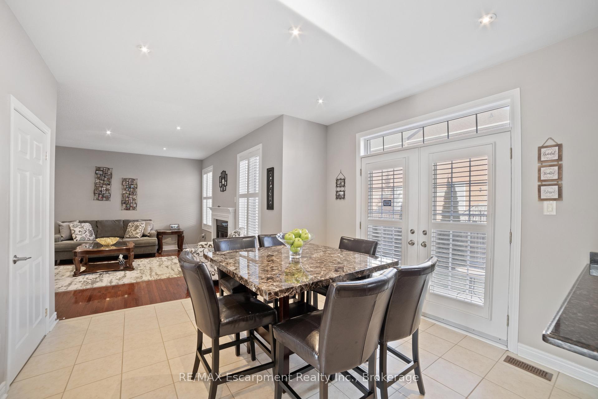 Photo 12 of 18 Cooperage Street, Brampton, Bram West — HOMEH