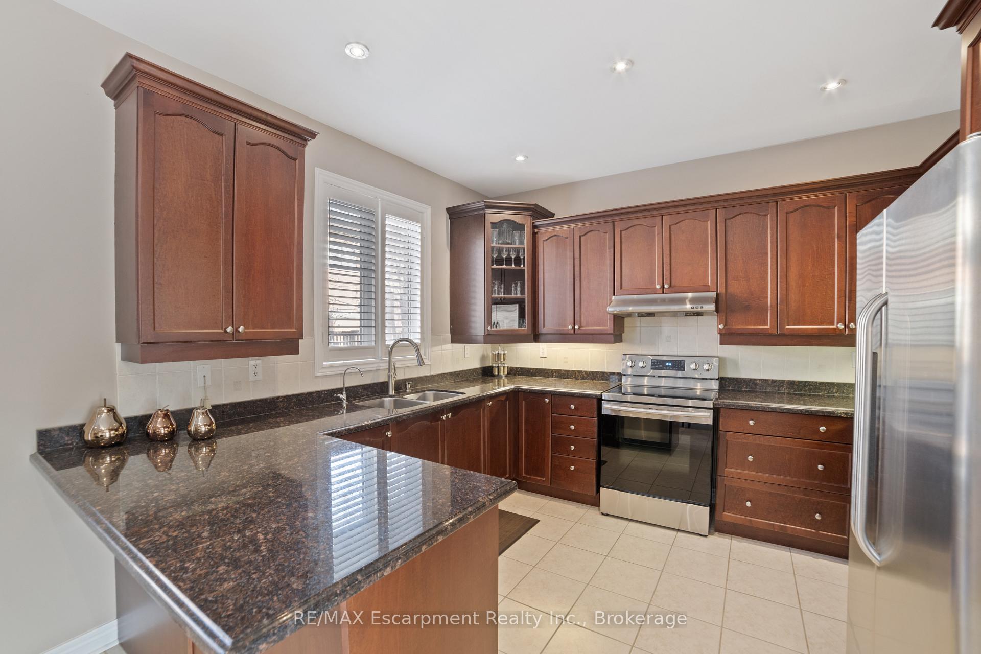 Photo 14 of 18 Cooperage Street, Brampton, Bram West — HOMEH