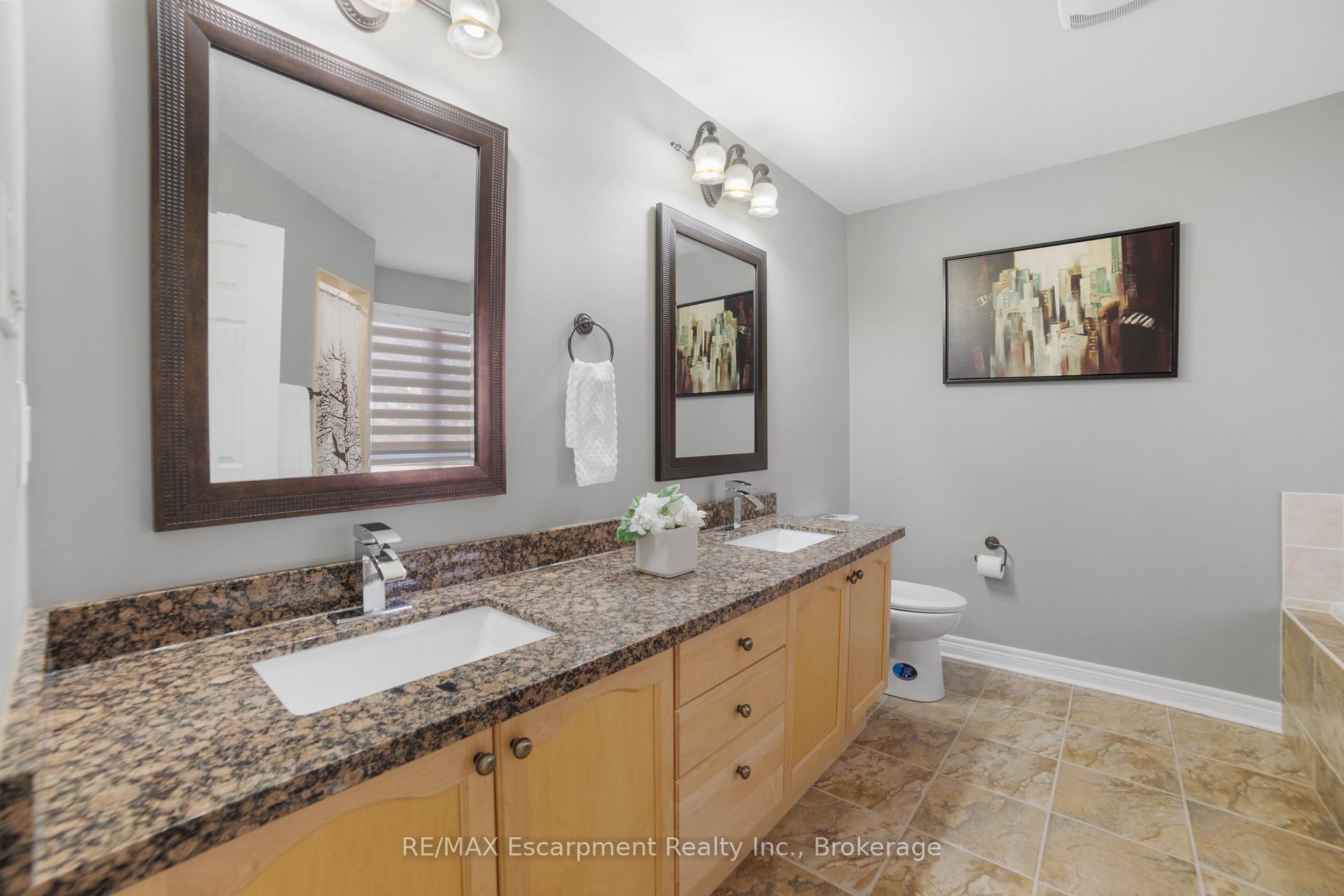 Photo 28 of 18 Cooperage Street, Brampton, Bram West — HOMEH
