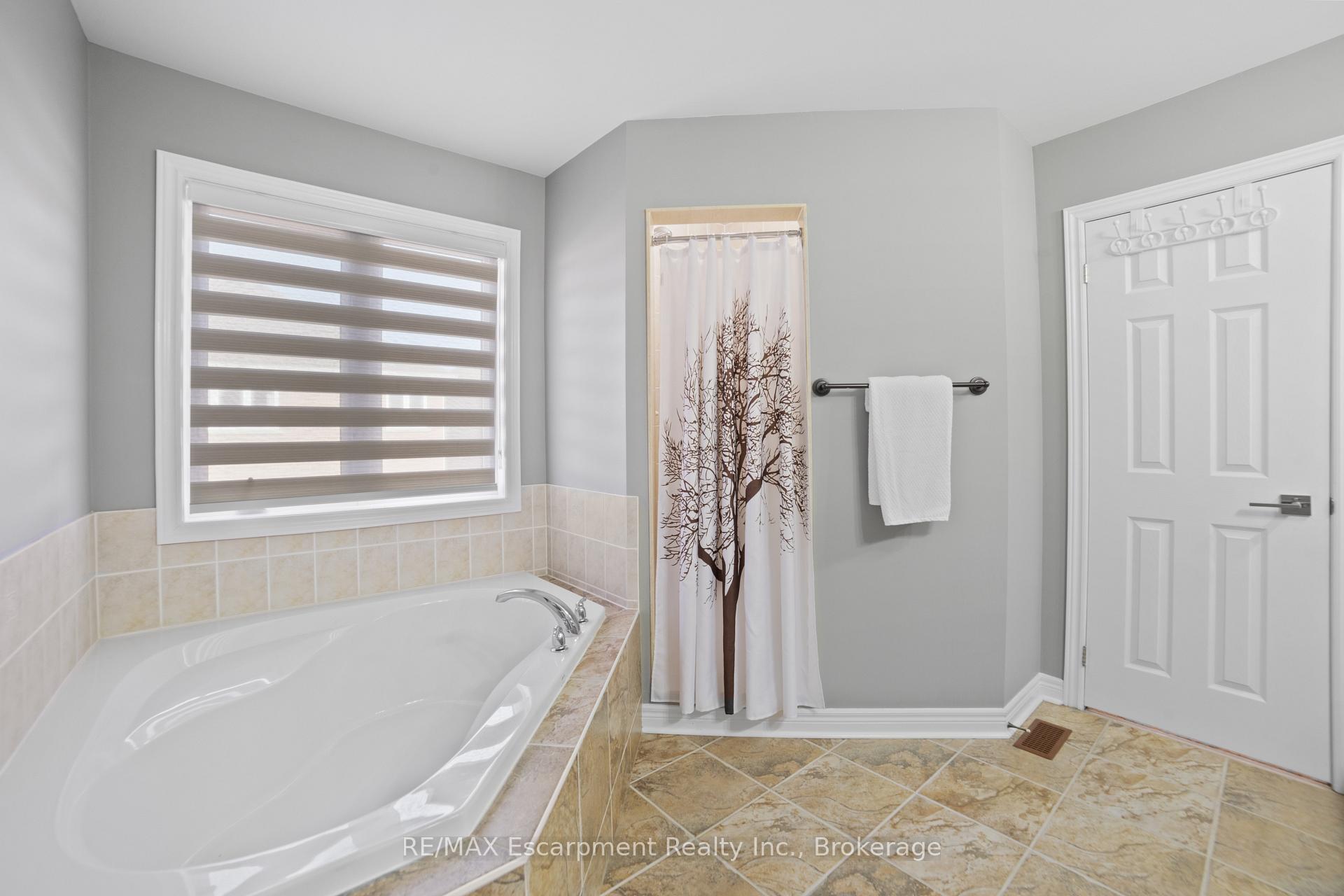 Photo 29 of 18 Cooperage Street, Brampton, Bram West — HOMEH