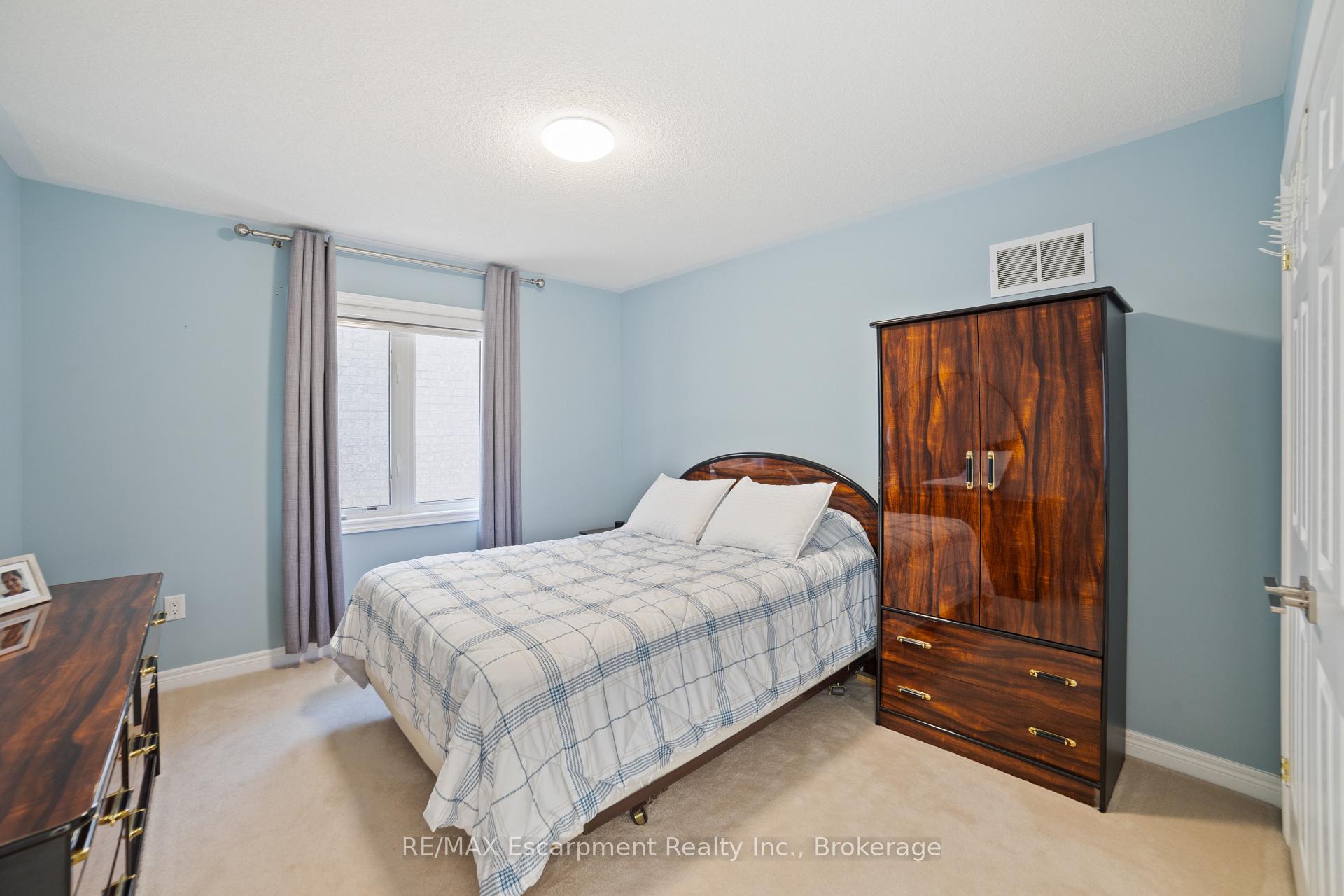 Photo 30 of 18 Cooperage Street, Brampton, Bram West — HOMEH