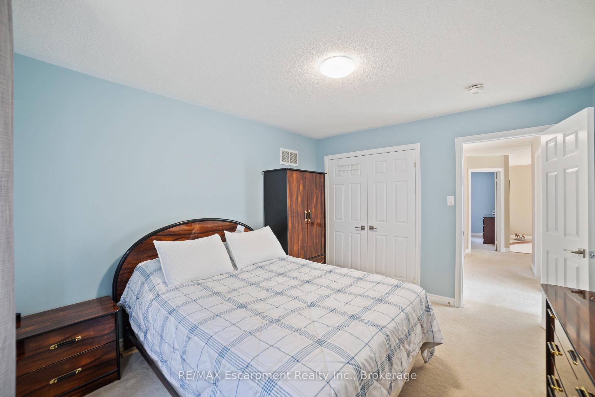Photo 31 of 18 Cooperage Street, Brampton, Bram West — HOMEH