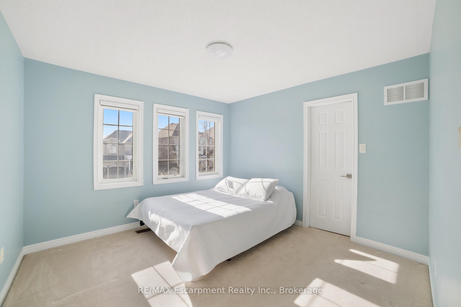 Photo 32 of 18 Cooperage Street, Brampton, Bram West — HOMEH