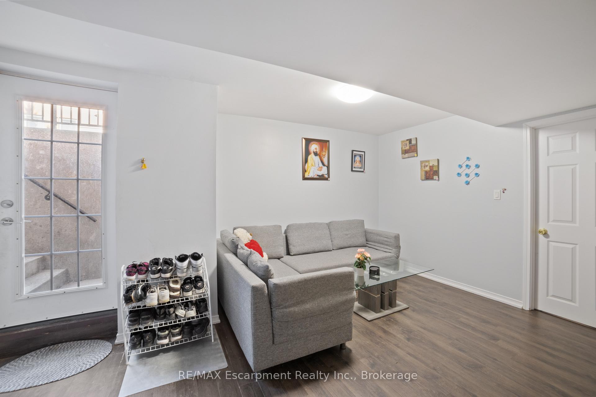 Photo 35 of 18 Cooperage Street, Brampton, Bram West — HOMEH