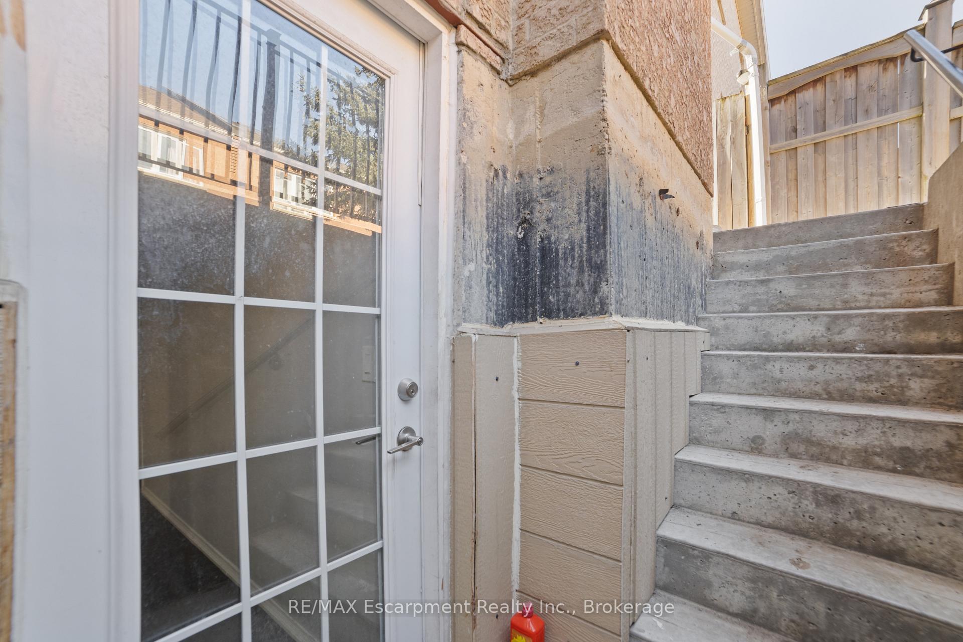 Photo 38 of 18 Cooperage Street, Brampton, Bram West — HOMEH
