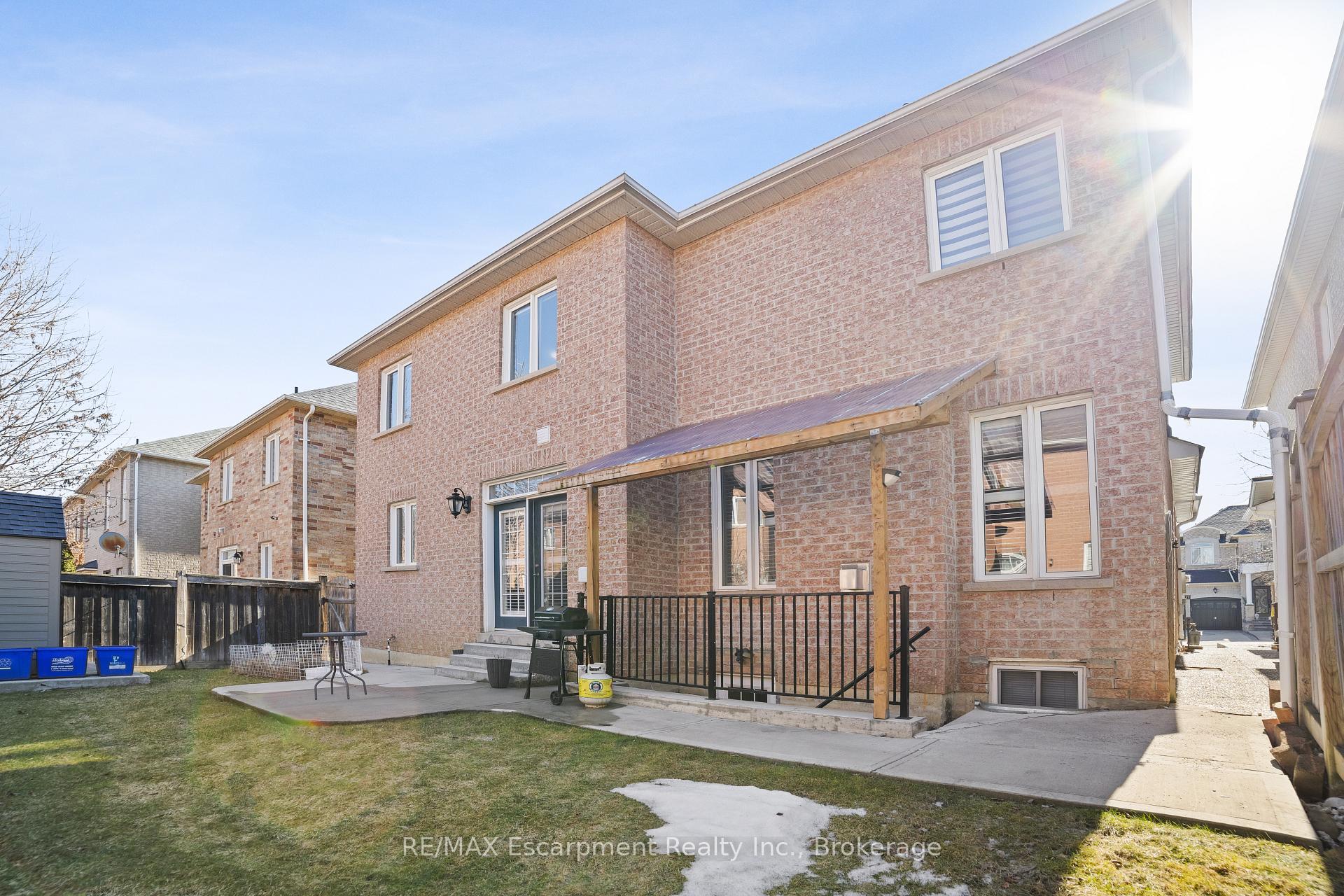 Photo 41 of 18 Cooperage Street, Brampton, Bram West — HOMEH