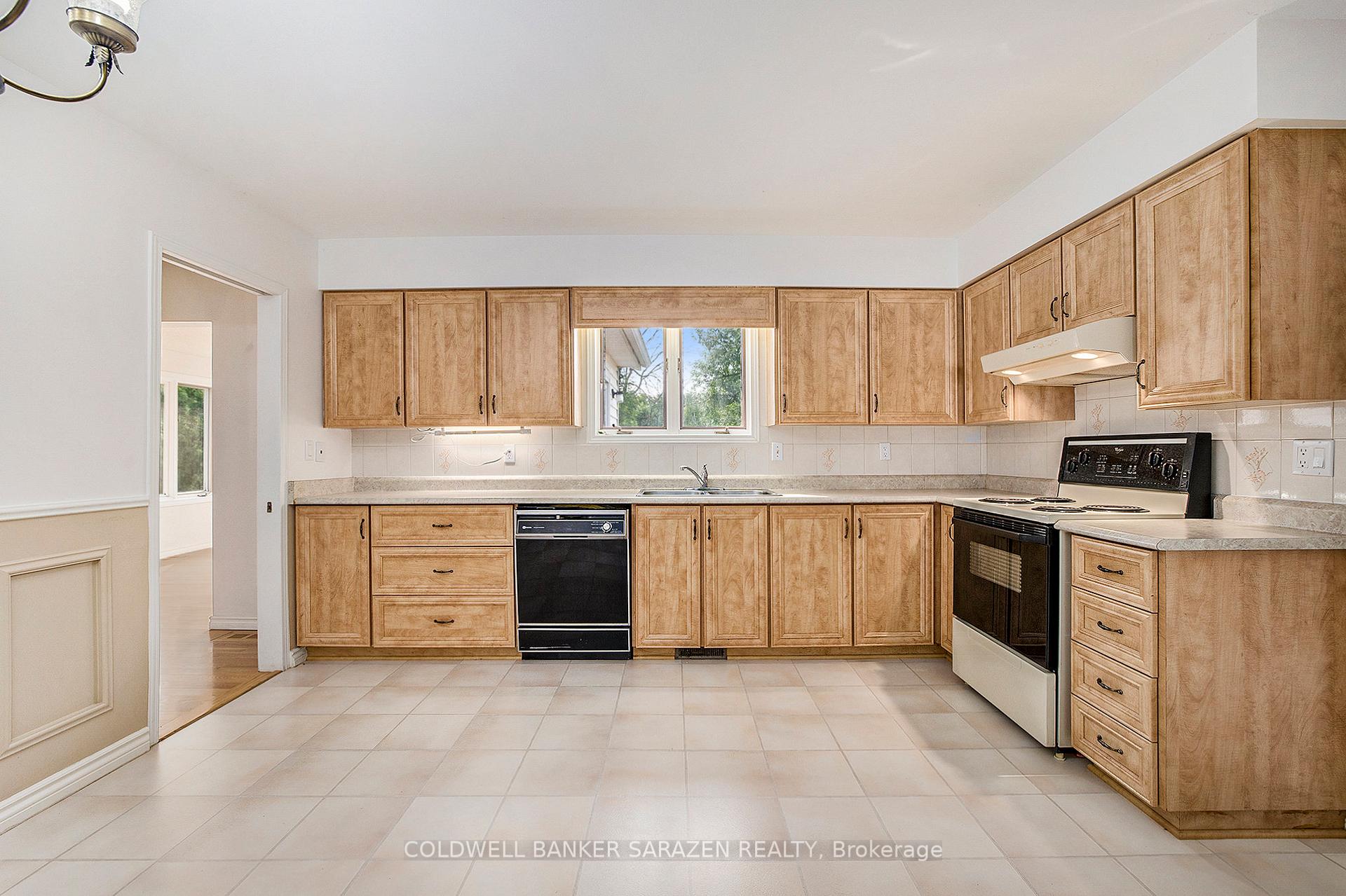 Photo 13 of 40 Beverly Street, Ottawa, Stittsville (Central) — HOMEH