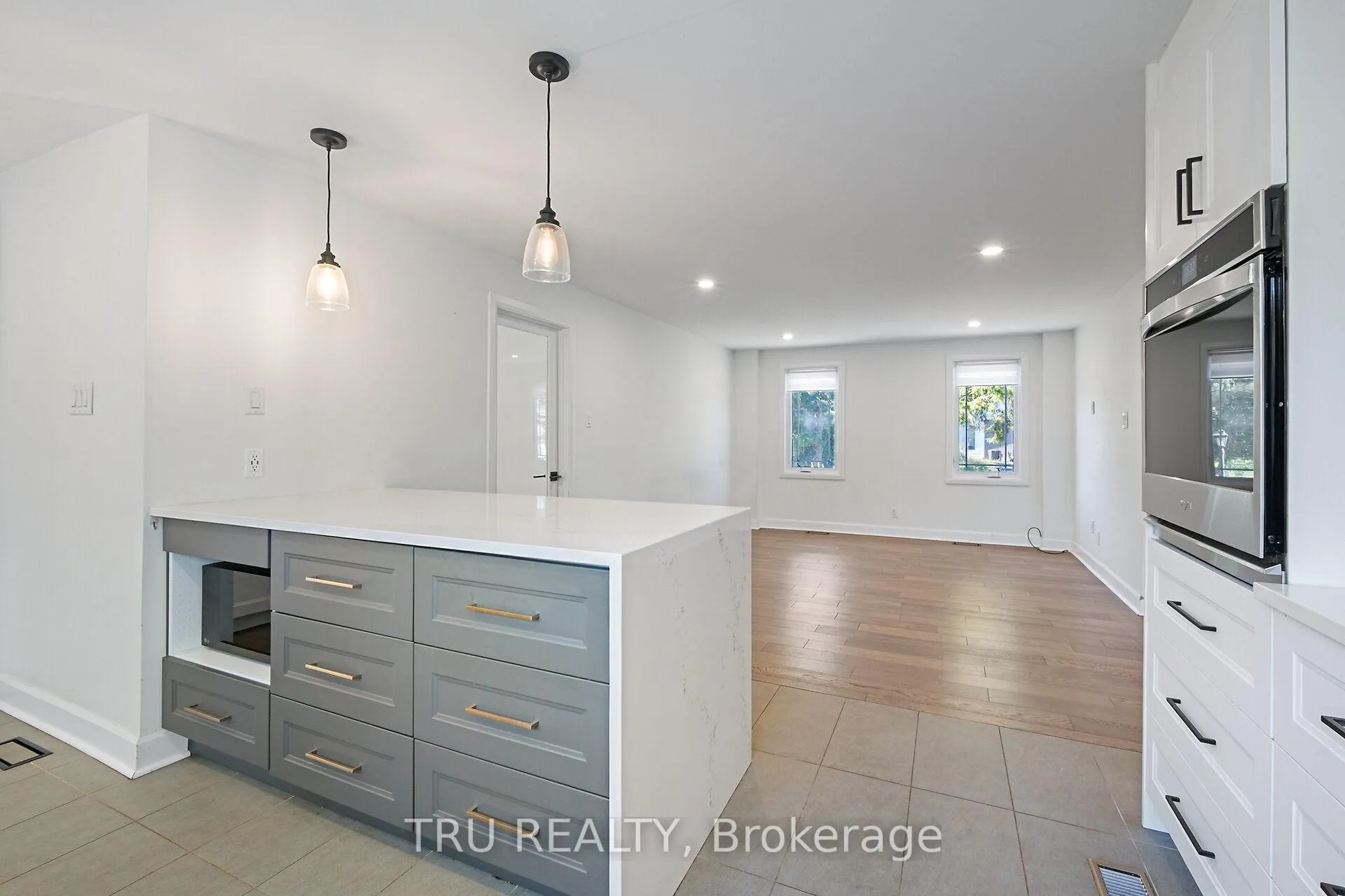 Photo 20 of 12 Apache Crescent, Ottawa, City View/Skyline/Fisher Heights/Parkwood Hills — HOMEH