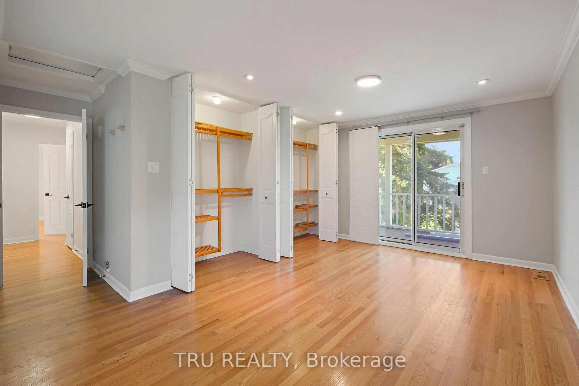 Photo 28 of 12 Apache Crescent, Ottawa, City View/Skyline/Fisher Heights/Parkwood Hills — HOMEH