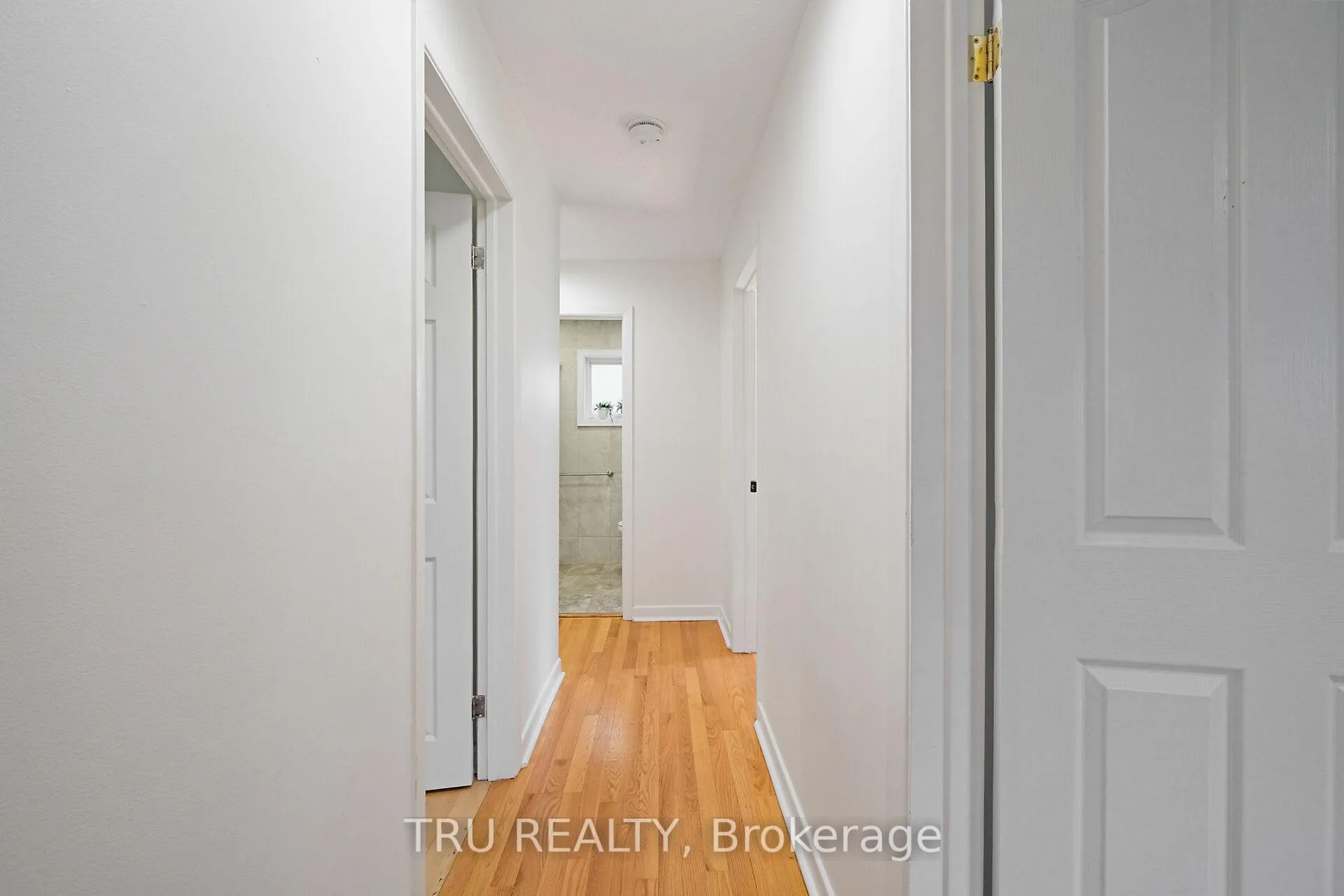 Photo 34 of 12 Apache Crescent, Ottawa, City View/Skyline/Fisher Heights/Parkwood Hills — HOMEH
