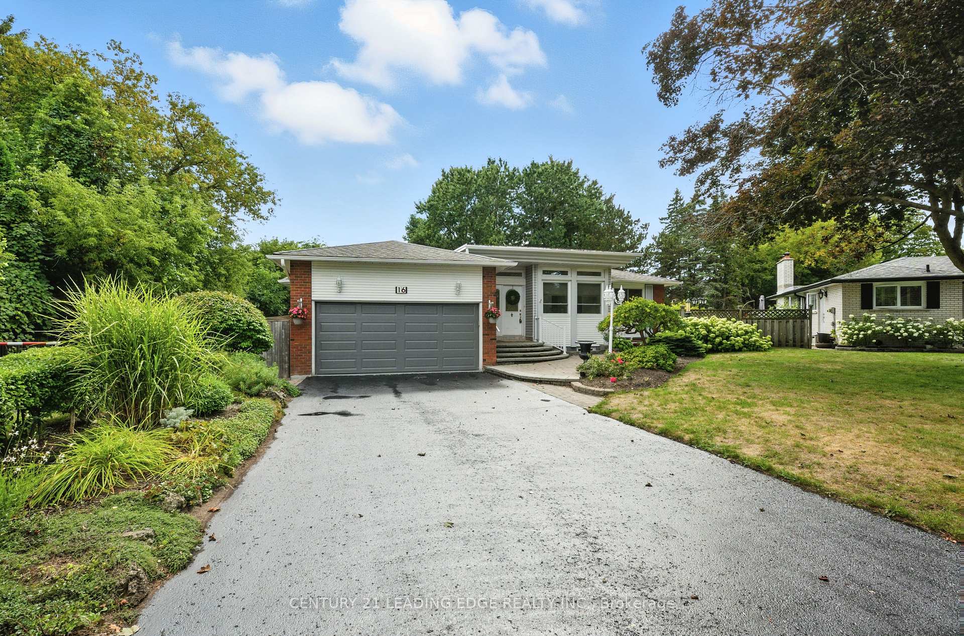 Photo 4 of 16 Burningham Crescent, Ajax, Central West — HOMEH