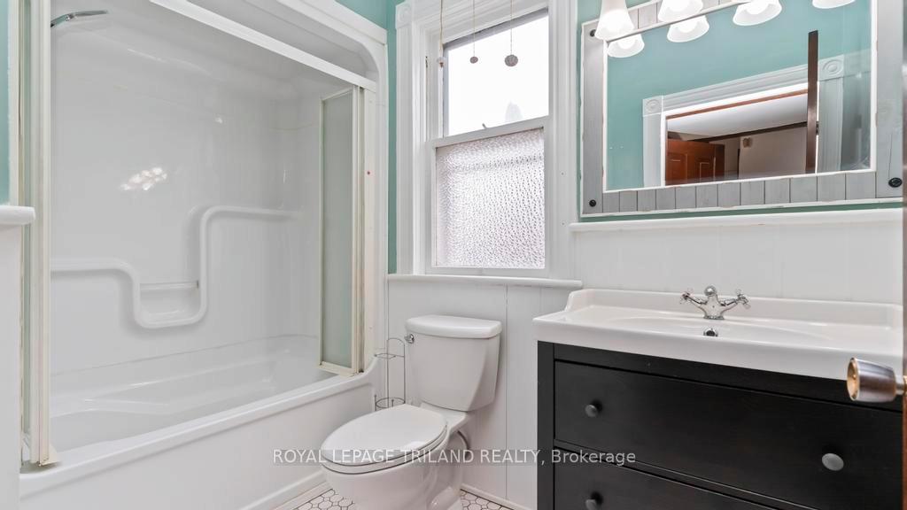 Photo 25 of 54 Princess Avenue, St. Thomas — HOMEH