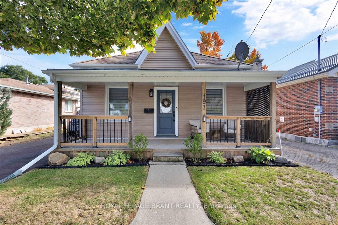 Front of 197 Grand Street