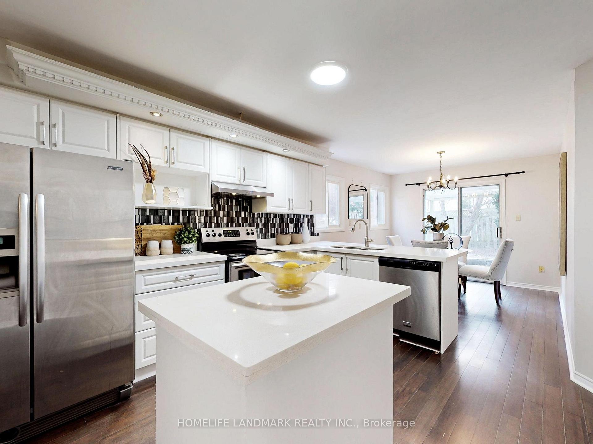 Photo 8 of 35 Tannery Creek Crescent, Aurora, Aurora Highlands — HOMEH
