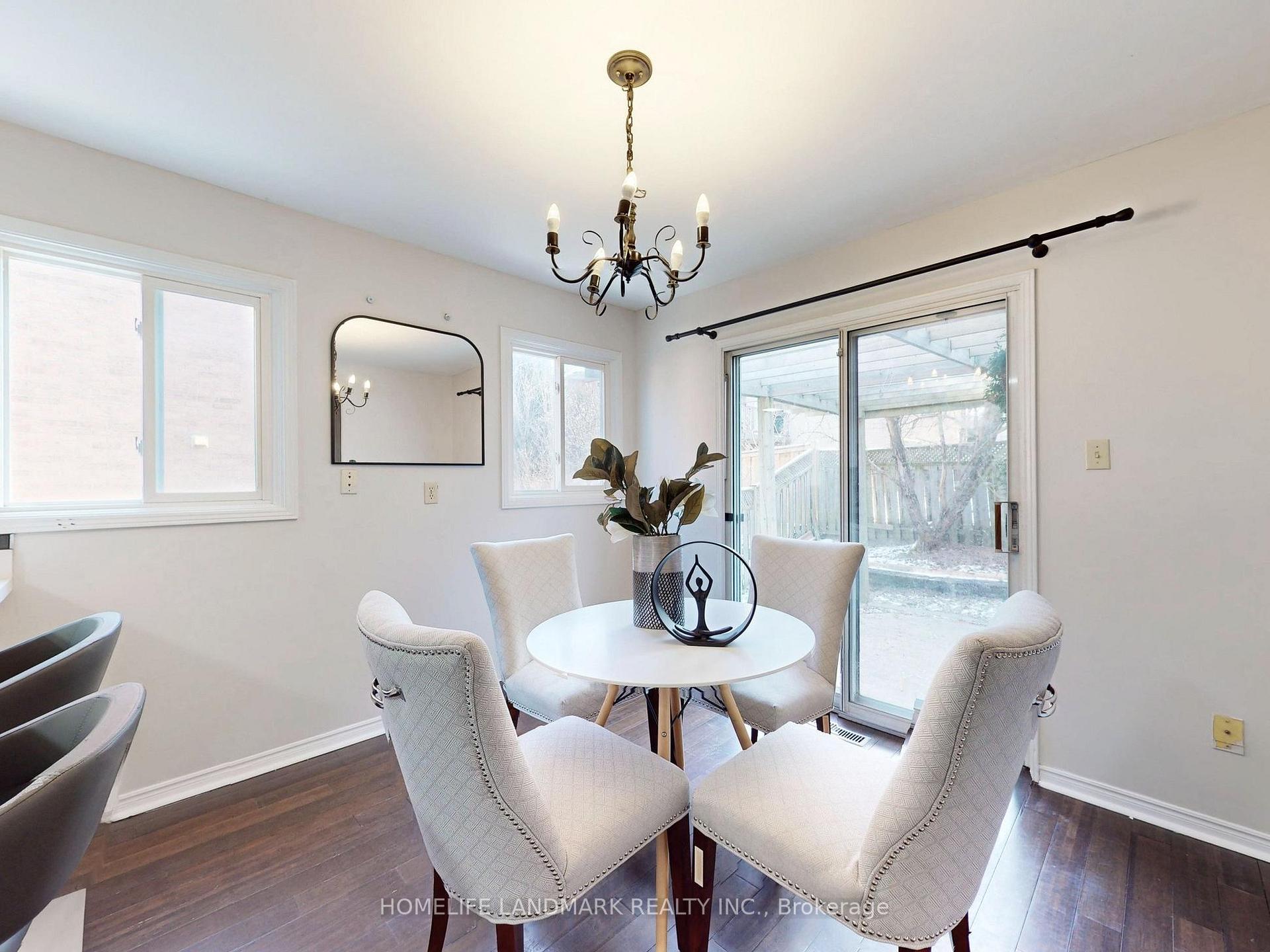 Photo 10 of 35 Tannery Creek Crescent, Aurora, Aurora Highlands — HOMEH