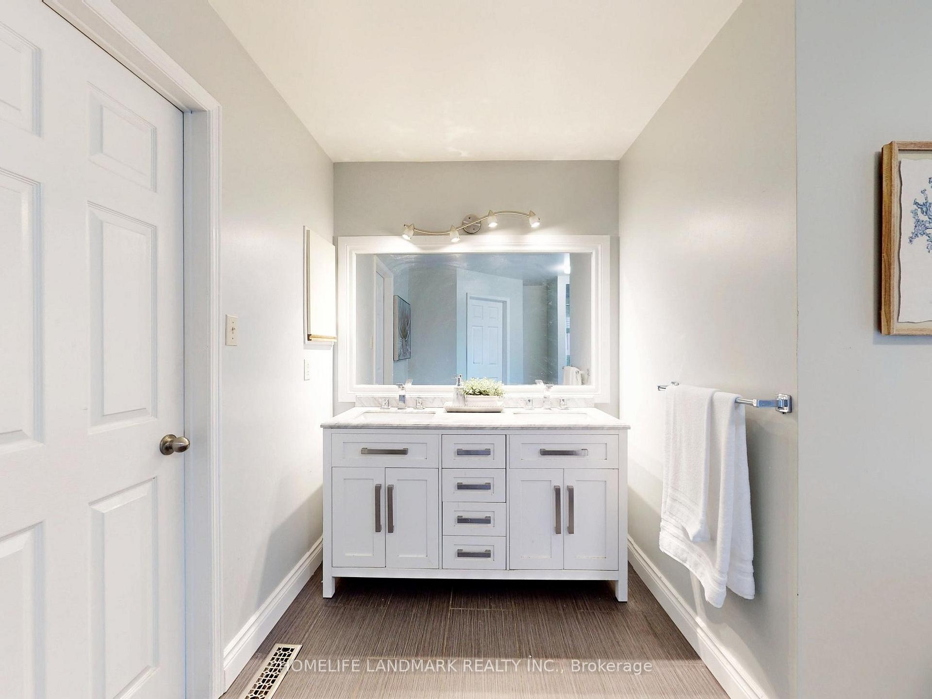 Photo 15 of 35 Tannery Creek Crescent, Aurora, Aurora Highlands — HOMEH