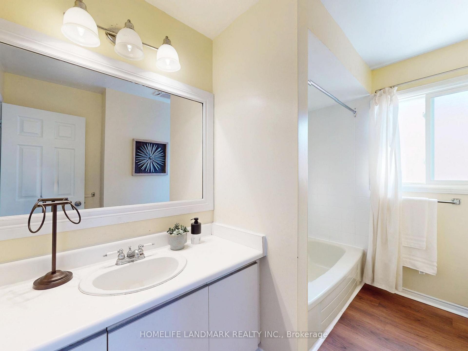 Photo 19 of 35 Tannery Creek Crescent, Aurora, Aurora Highlands — HOMEH