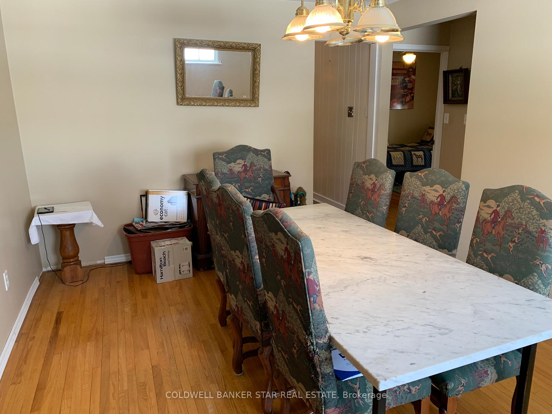 Photo 9 of 463 South Edgeware Road, St. Thomas — HOMEH