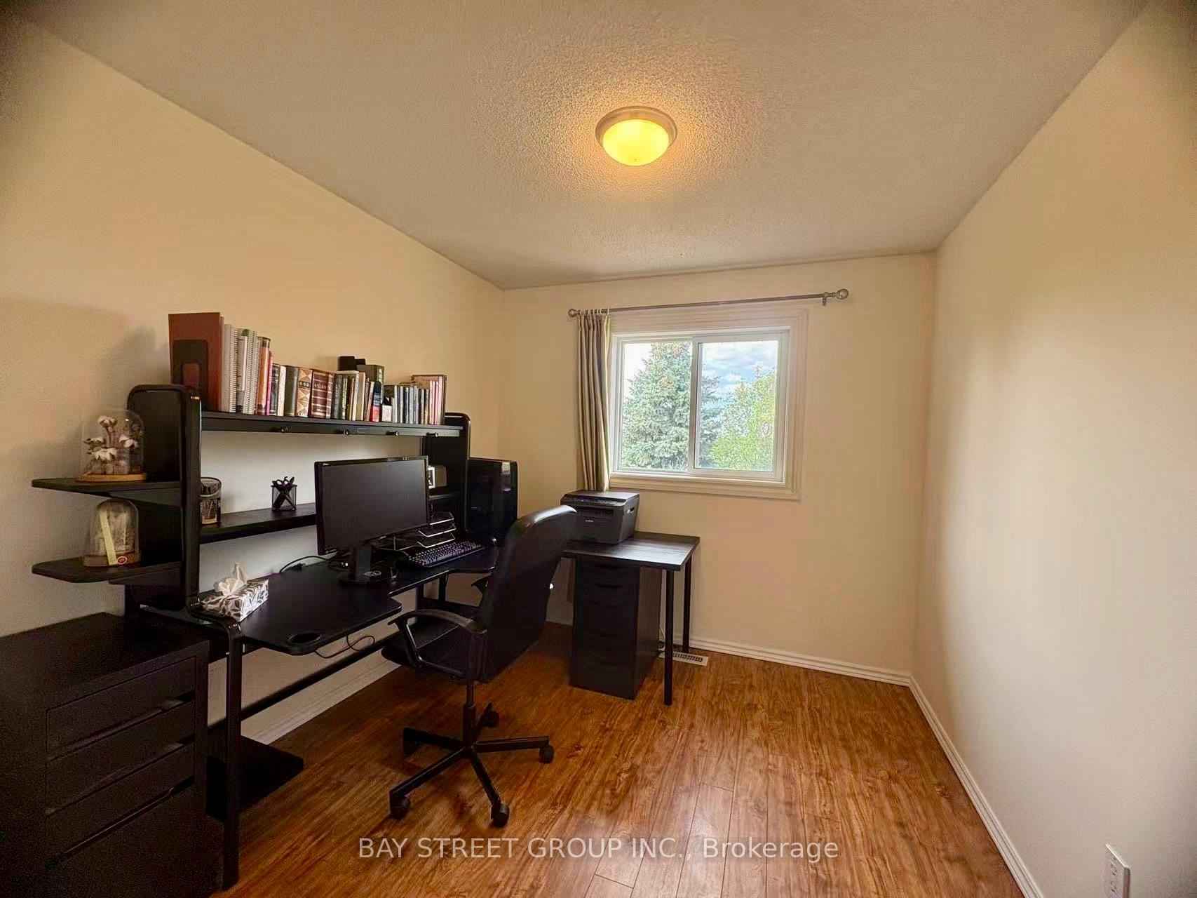Photo 18 of 77 Toba Crescent, Brampton, Heart Lake East — HOMEH