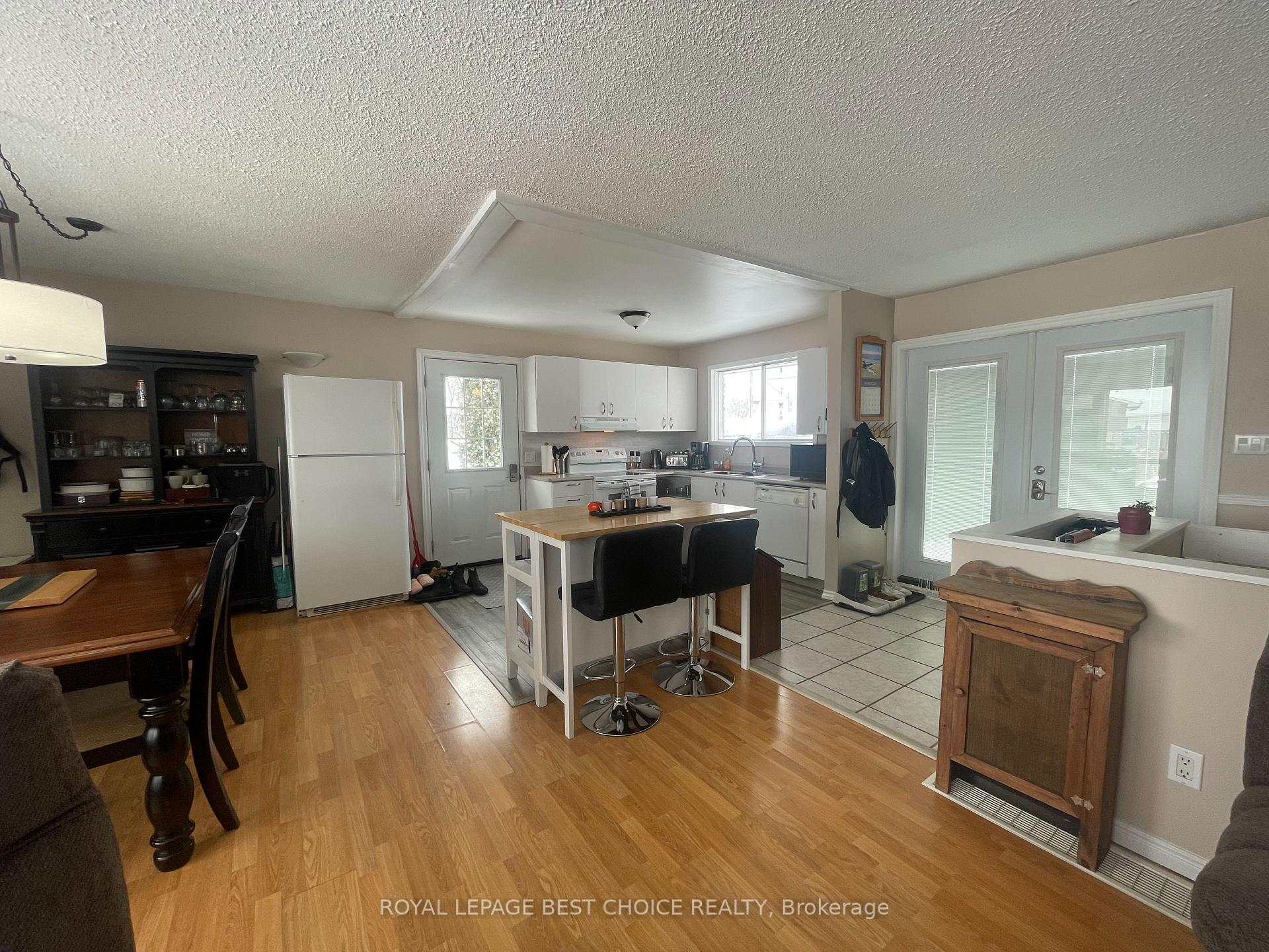Photo 35 of 128 Third Avenue, Englehart — HOMEH