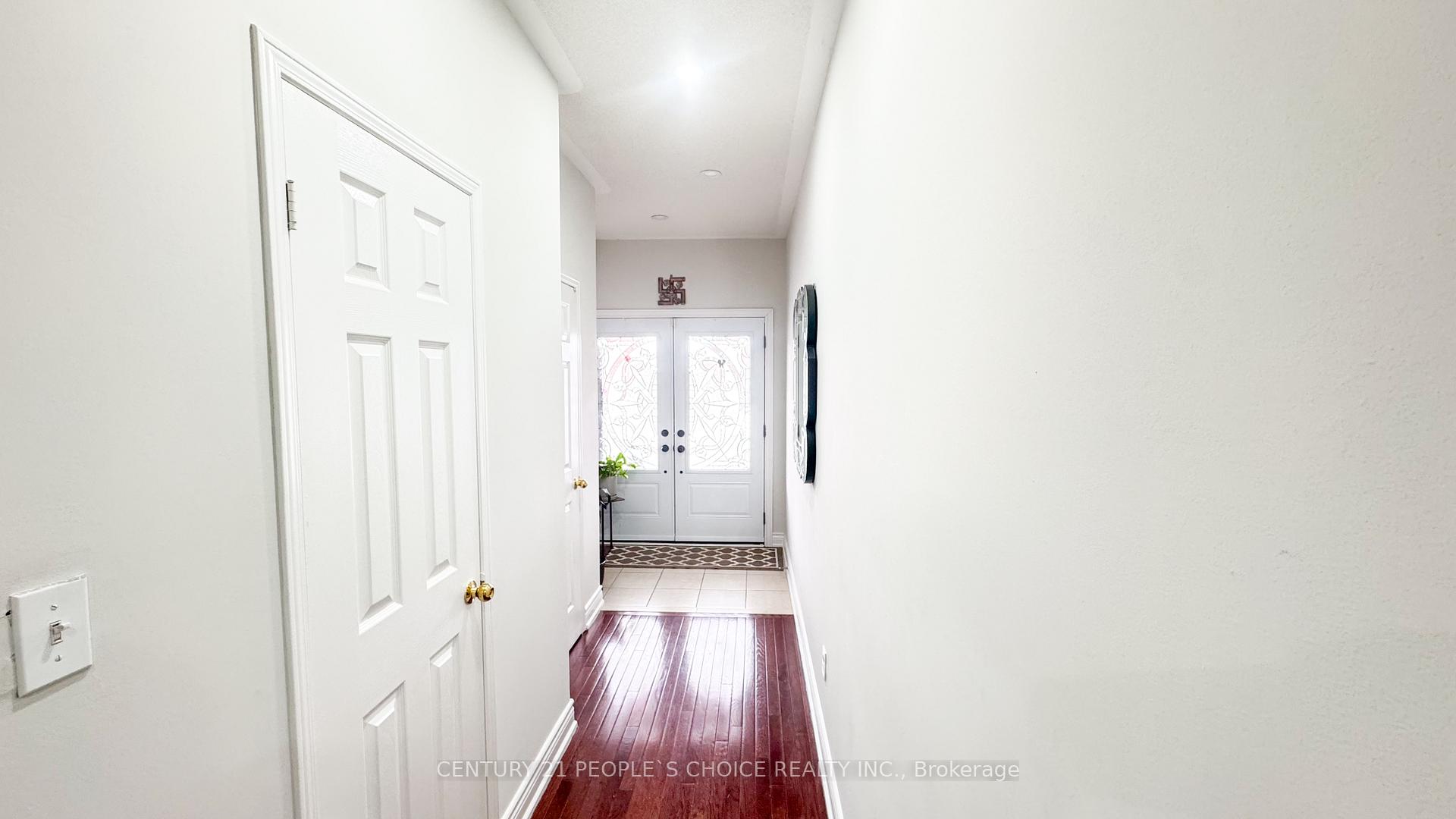 Photo 4 of 99 Heartview Road, Brampton, Sandringham-Wellington — HOMEH