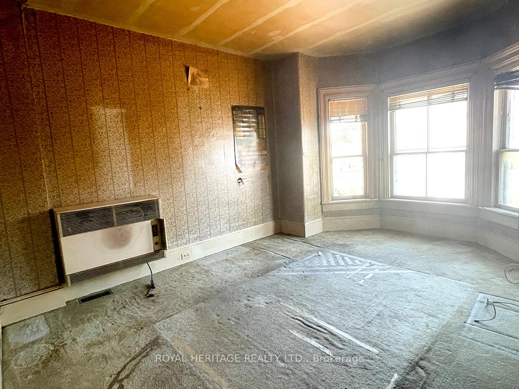 Photo 21 of 298 Charles Street, Belleville, Belleville Ward — HOMEH
