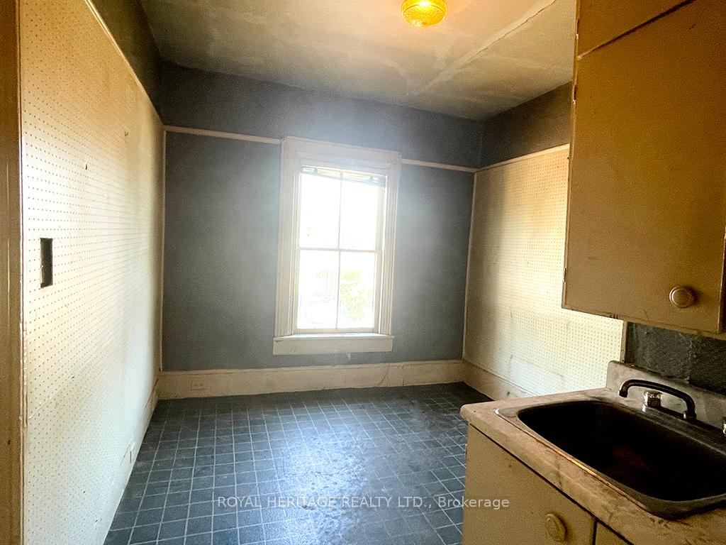 Photo 34 of 298 Charles Street, Belleville, Belleville Ward — HOMEH