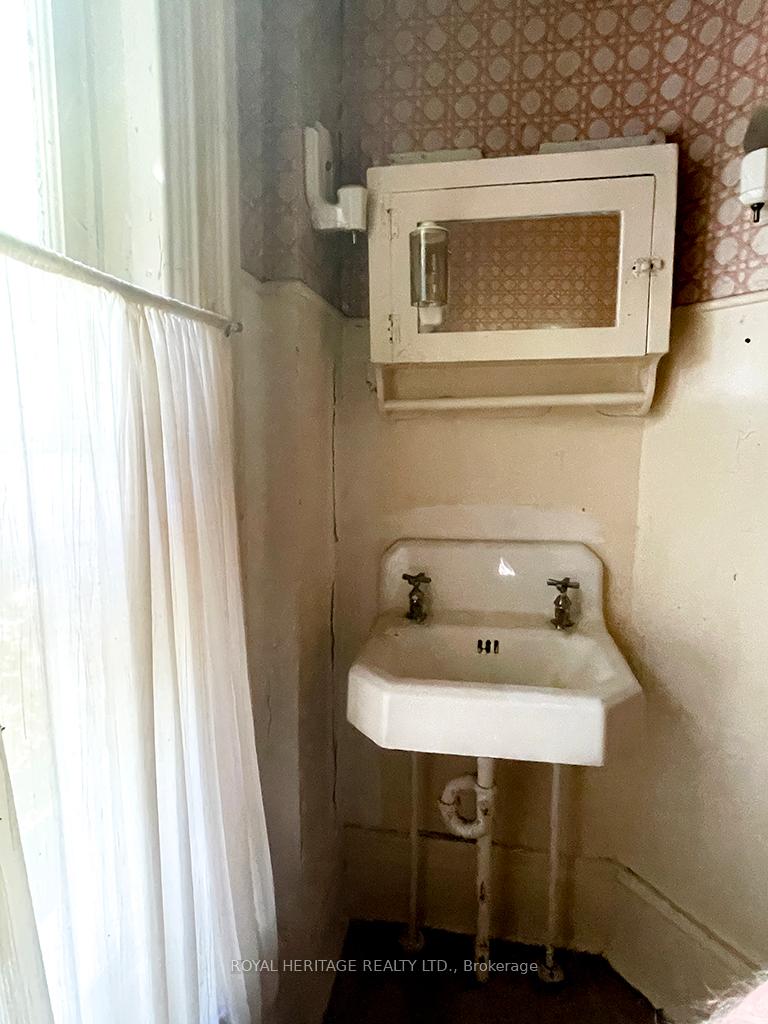 Photo 37 of 298 Charles Street, Belleville, Belleville Ward — HOMEH